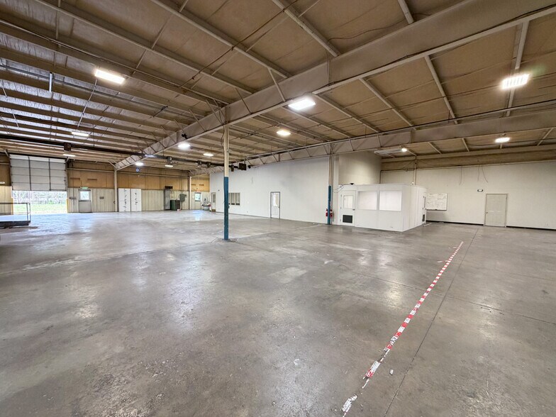 More Photos Of 1011 Cedar Lake Rd SE, Decatur Warehouse For Lease