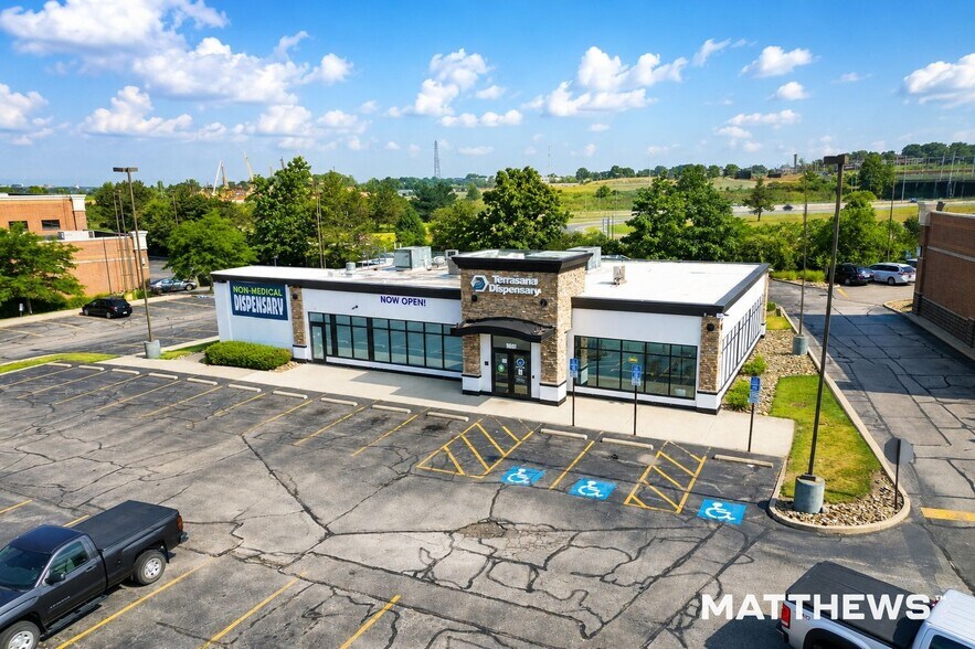 More Photos Of 9601 Vista Way, Garfield Heights Storefront For Sale