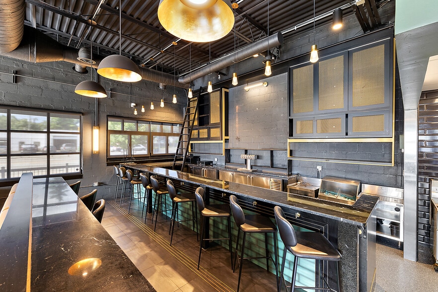 More Photos Of 20050 Livernois Ave, Detroit Restaurant For Sale