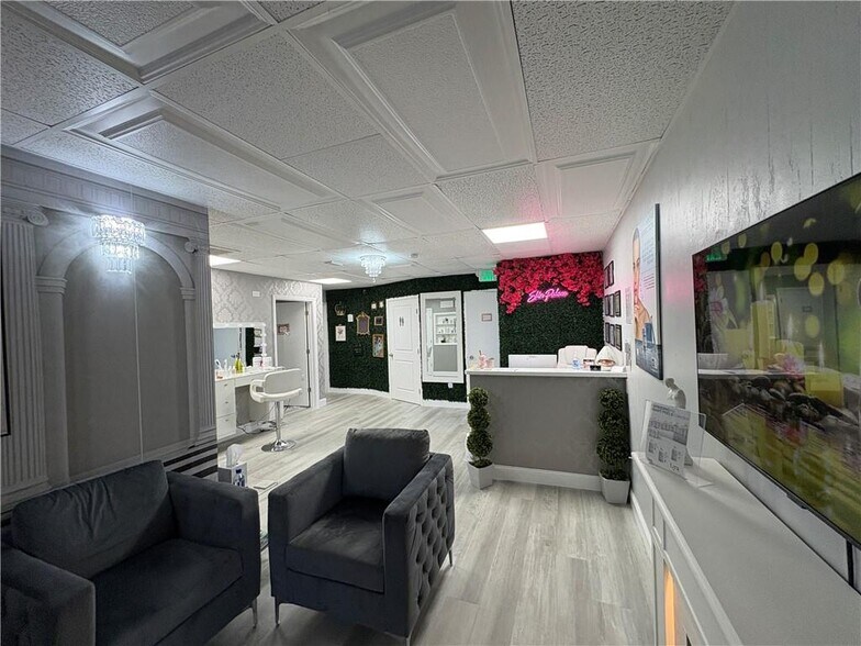 More Photos Of , Fort Myers Office For Sale