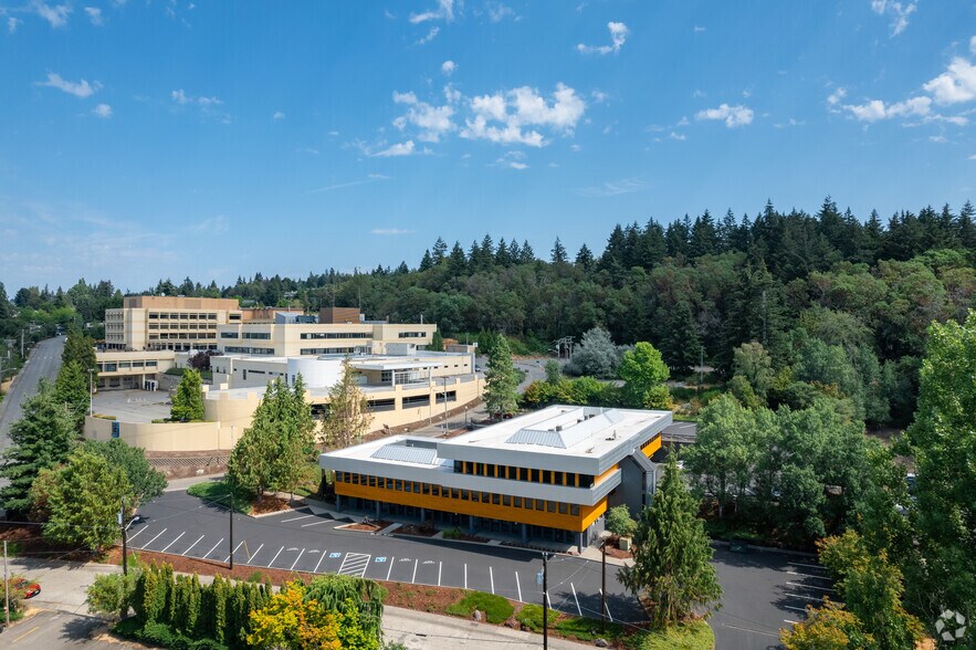 More Photos Of 2500 Cherry Pl, Bremerton Medical For Lease