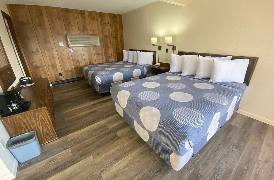 More Photos Of 6100 M-68 Hwy, Indian River Hotel For Sale