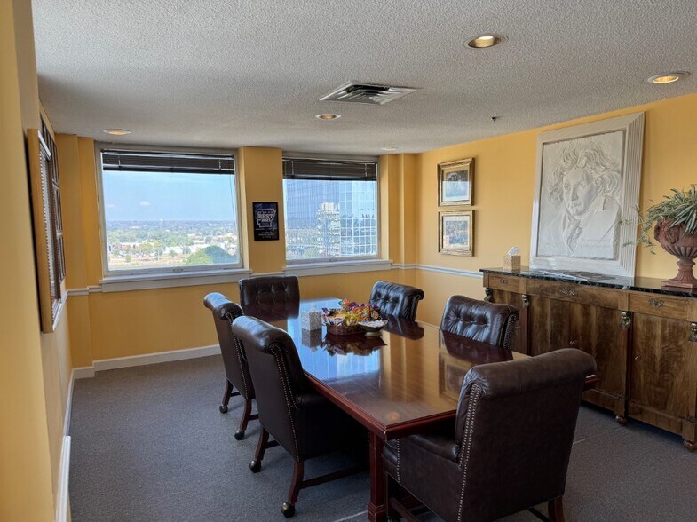 More Photos Of 212 Center St, Little Rock Office For Sale