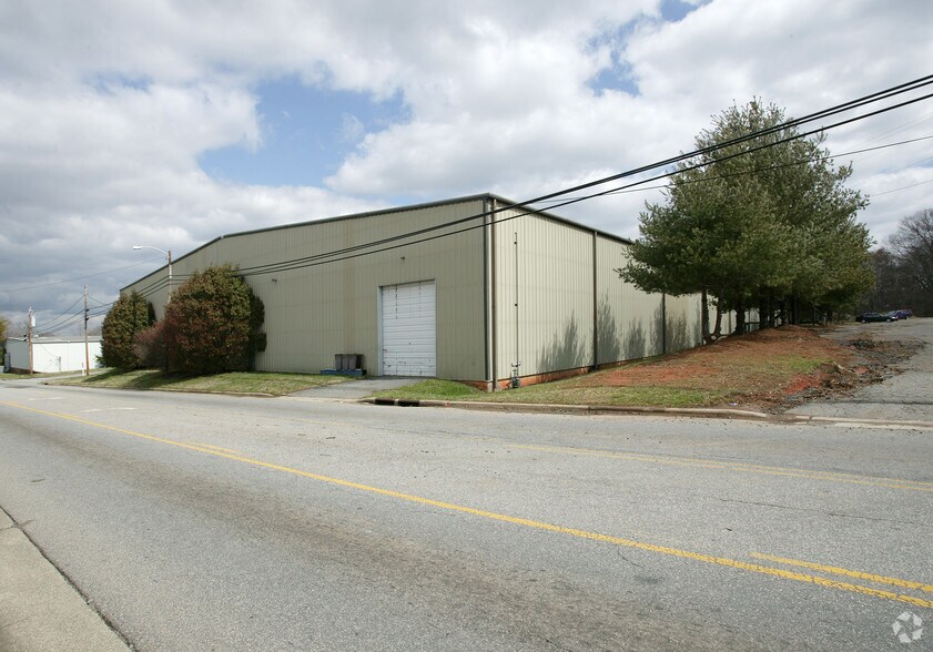 More Photos Of 4925-4929 Home Rd, Winston-Salem Warehouse For Lease