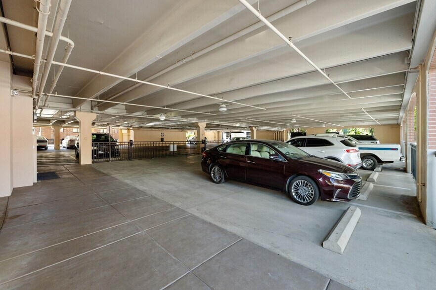 More Photos Of 325 W Gurley St, Prescott Office For Sale