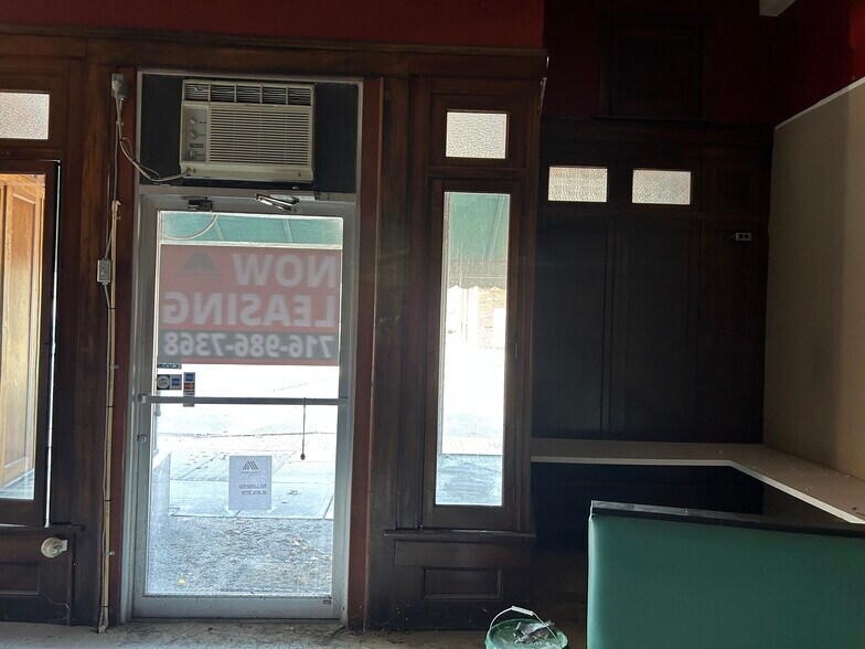 More Photos Of 4 Market St, Lockport Medical For Lease