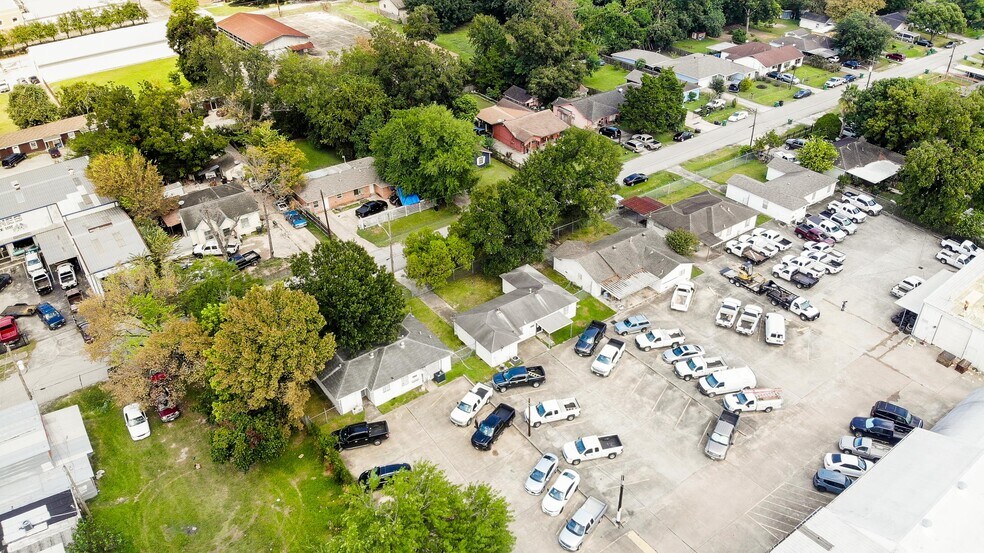 More Photos Of 5550 Airline Dr, Houston Warehouse For Sale