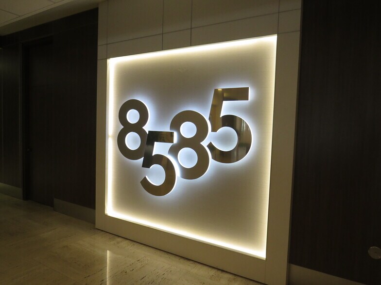 More Photos Of 8585 Broadway, Merrillville Office For Lease