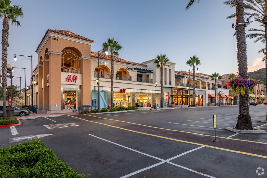More Photos Of 1905 Calle Barcelona, Carlsbad Storefront Retail Office For Lease