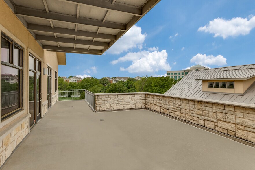 More Photos Of 5048 Tennyson Pky, Plano Office For Lease
