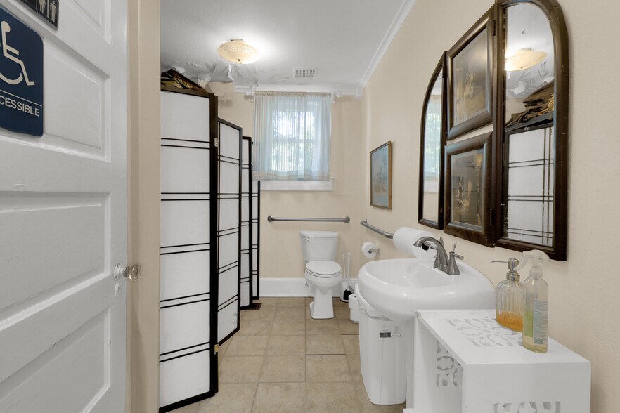 More Photos Of 312 S Tennessee St, McKinney Office For Lease