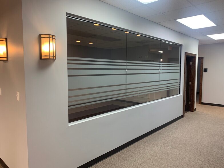 More Photos Of 16325 Northcross Dr, Huntersville Office For Lease