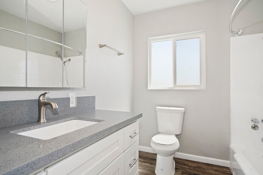 More Photos Of 731 Owen Dr, Huntington Beach Apartments For Sale