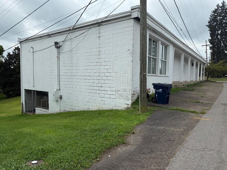 More Photos Of 4201 Blackburn Ave, Ashland Medical For Sale