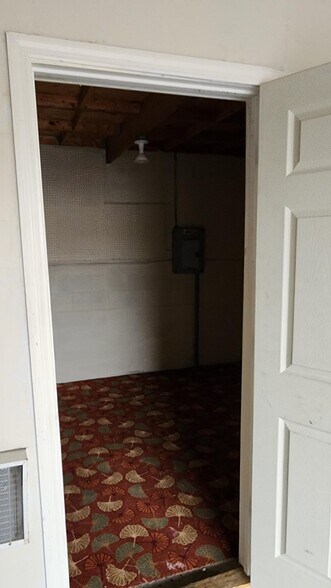 More Photos Of 1133 Industrial Blvd, Naples Manufacturing For Lease