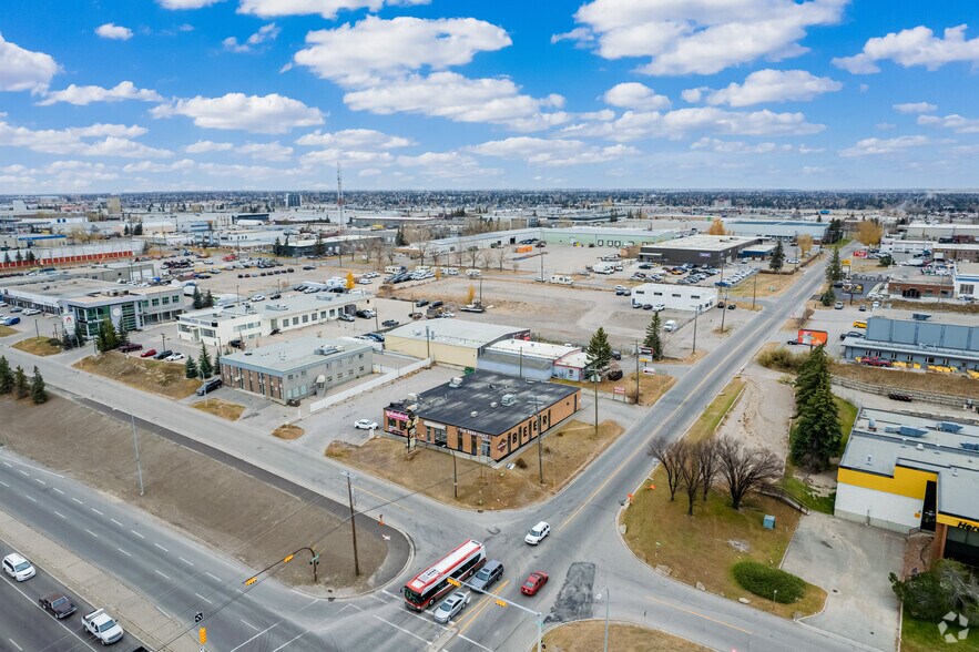 More Photos Of 102-106 Meridian Rd NE, Calgary Freestanding For Lease