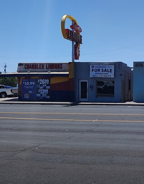 Primary Photo Of 556 N Arizona Ave, Chandler Storefront For Sale