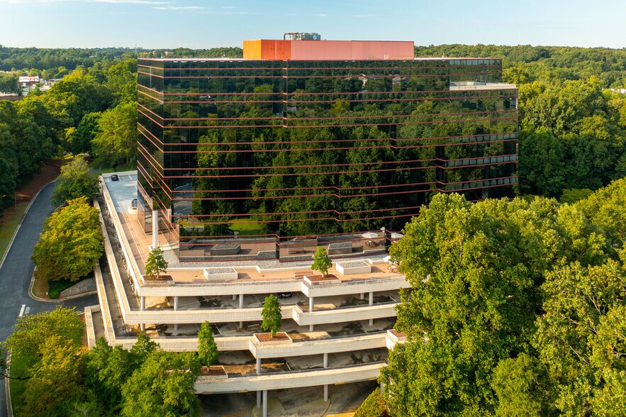 More Photos Of 9040 Roswell Rd, Atlanta Office For Lease