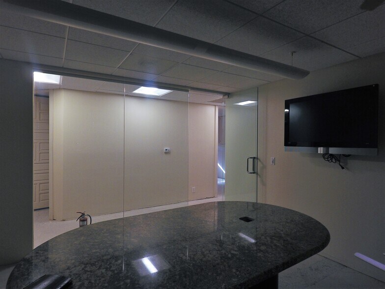 More Photos Of 101 Richfield Ave, El Cajon Office For Sale