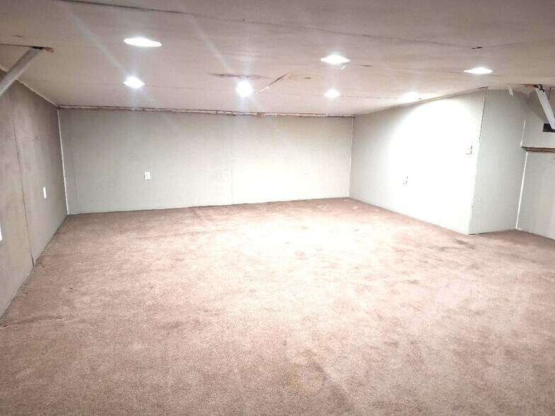More Photos Of 1024 FL-19 N, Palatka Service For Lease