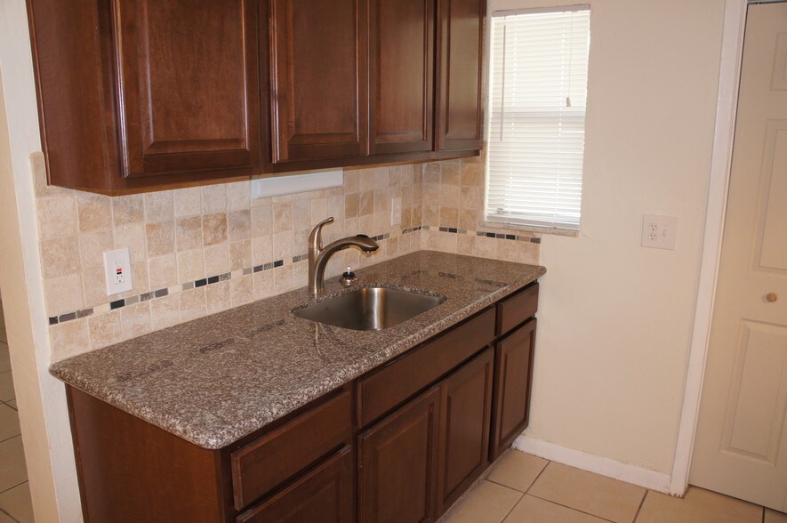 More Photos Of 409 4th Ave N, Lake Worth Apartments For Sale