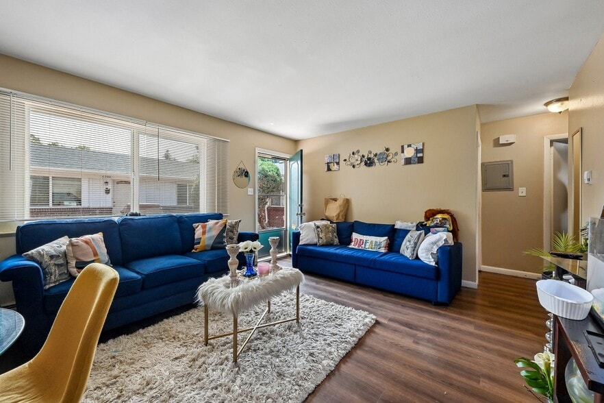 More Photos Of 5250 E Warren Ave, Denver Apartments For Sale