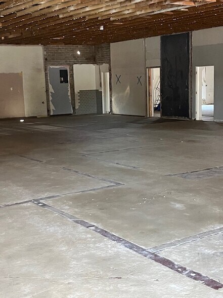 More Photos Of 2810 N 7th Ave, Phoenix Storefront For Lease