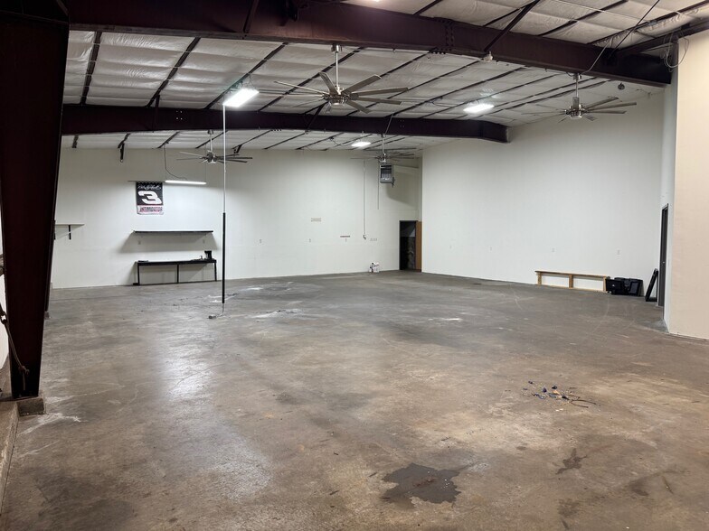 More Photos Of 2160 S 6th St, Springfield Industrial For Sale