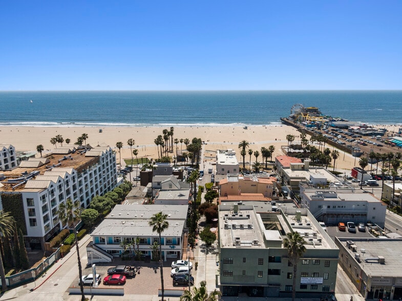 More Photos Of 35 Arcadia Ter, Santa Monica Apartments For Sale