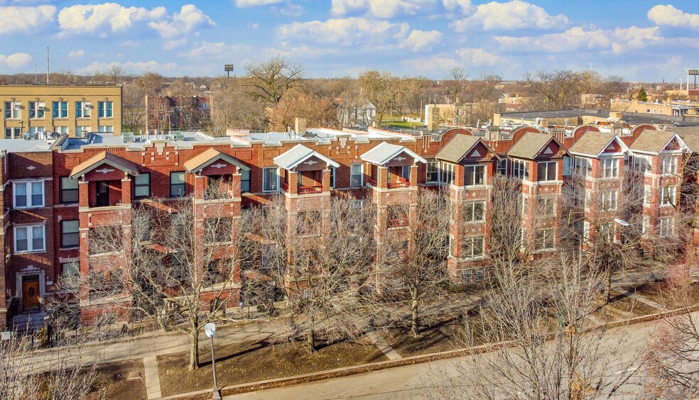 Primary Photo Of 5720 S Michigan Ave, Chicago Apartments For Sale