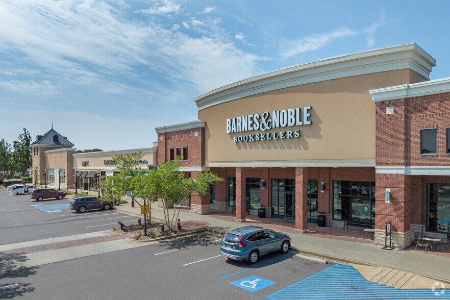 More Photos Of 4674 Merchants Park Cir, Collierville Unknown For Lease