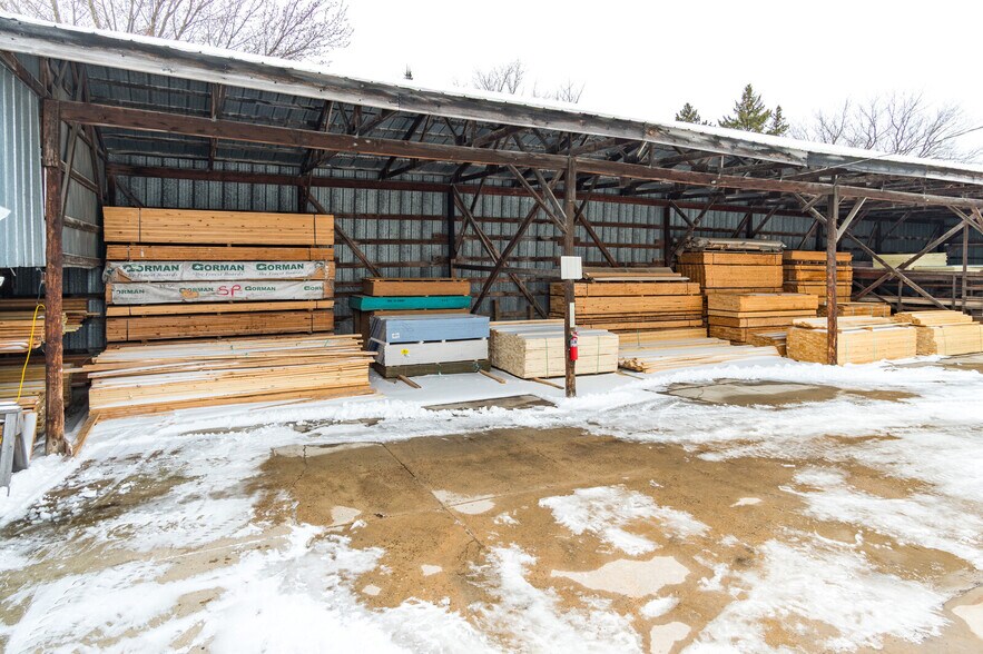 More Photos Of 101 Tanner St, Melrose Freestanding For Sale