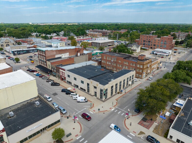 More Photos Of 152 E 6th St, Fremont Bank For Lease