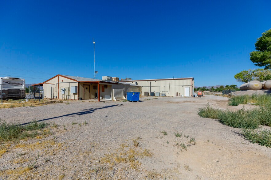 More Photos Of 600 E Quartz Ave, Sandy Valley Convenience Store For Sale