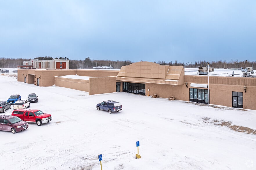 More Photos Of 990 W 41st St, Hibbing General Retail For Sale