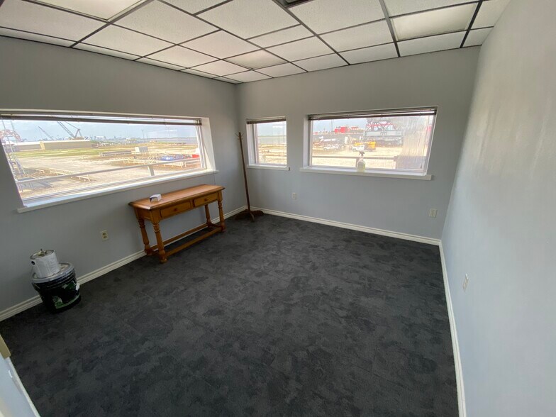 More Photos Of 8010 S First Ave, Sabine Pass Land For Sale