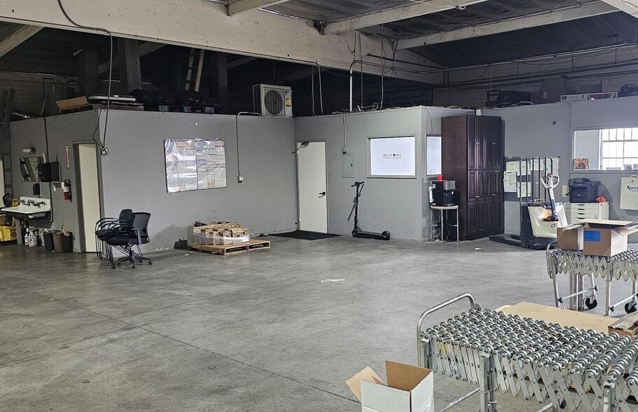 More Photos Of 15409 S Broadway, Gardena Manufacturing For Lease