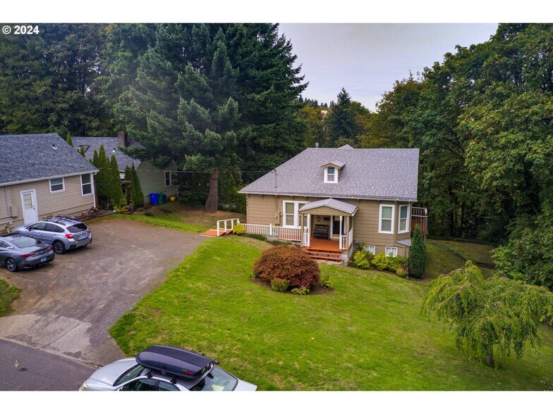 More Photos Of 909 SW Gaines St, Portland Land For Sale
