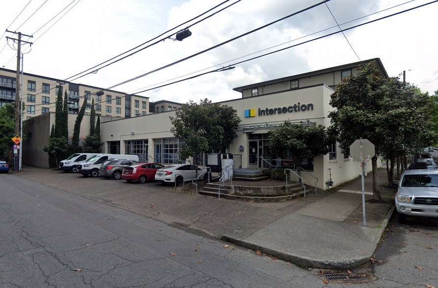 Primary Photo Of 2200 NW Savier St, Portland Flex For Lease