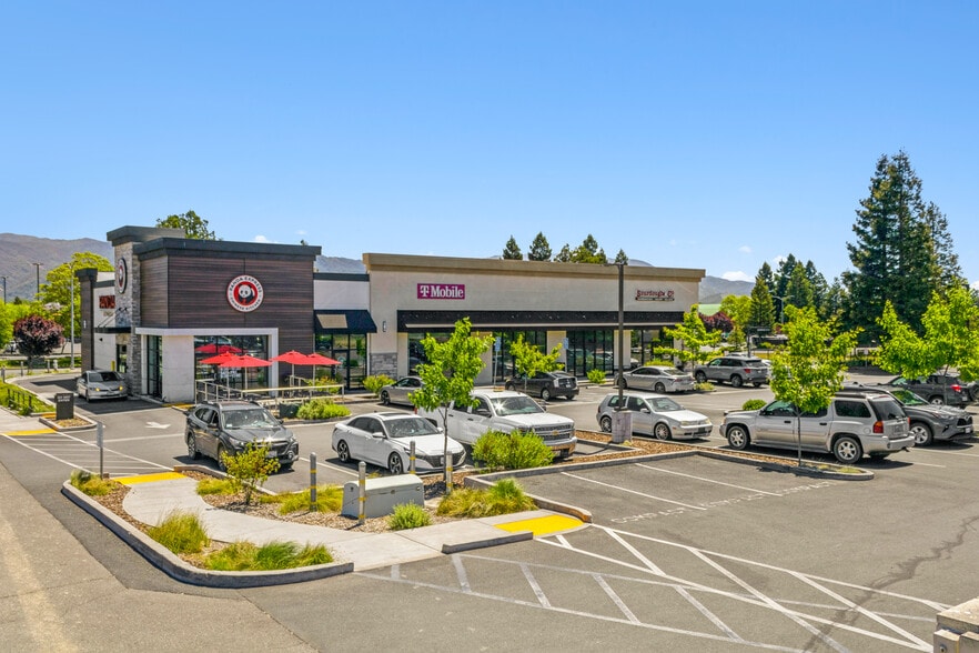 More Photos Of 1236 Airport Park Blvd, Ukiah Storefront For Lease