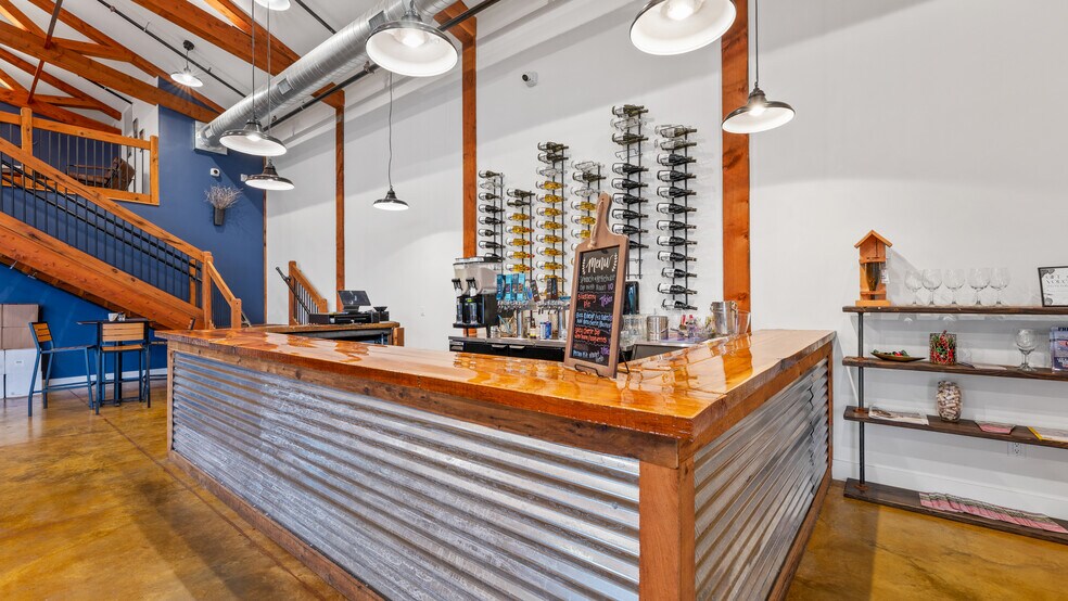 More Photos Of 100 Grand Vintners Lane, Lake Ozark Winery Vineyard For Sale