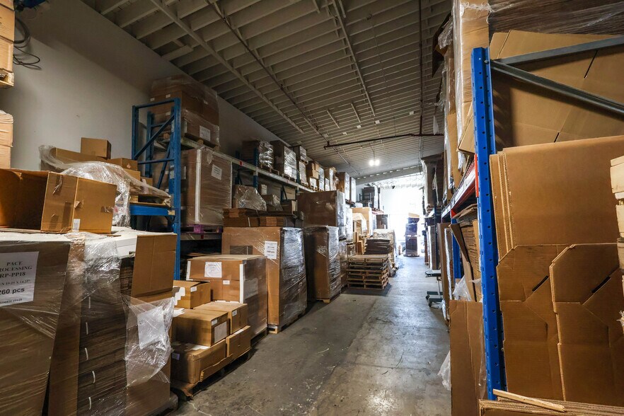 More Photos Of 125 W 71st Ave, Vancouver Warehouse For Lease