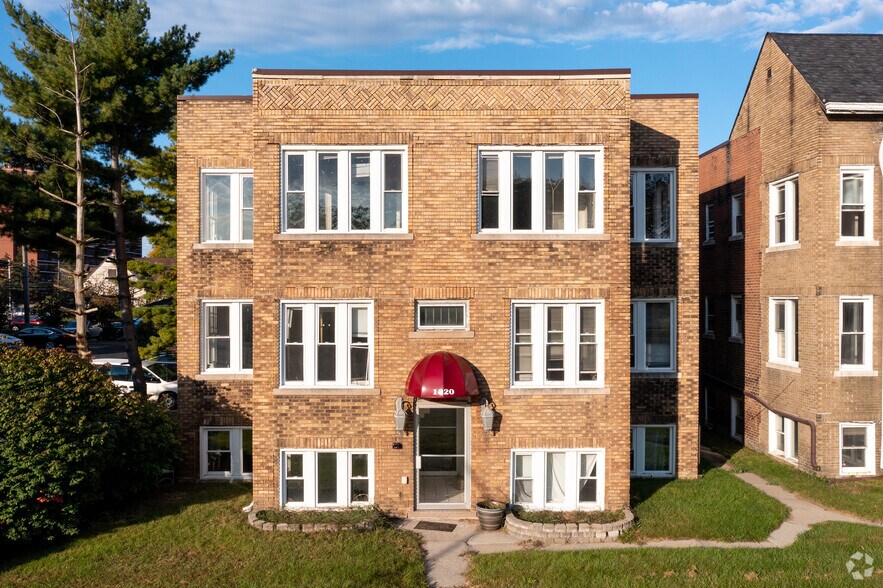 More Photos Of 1300 Porter St, Dearborn Apartments For Sale