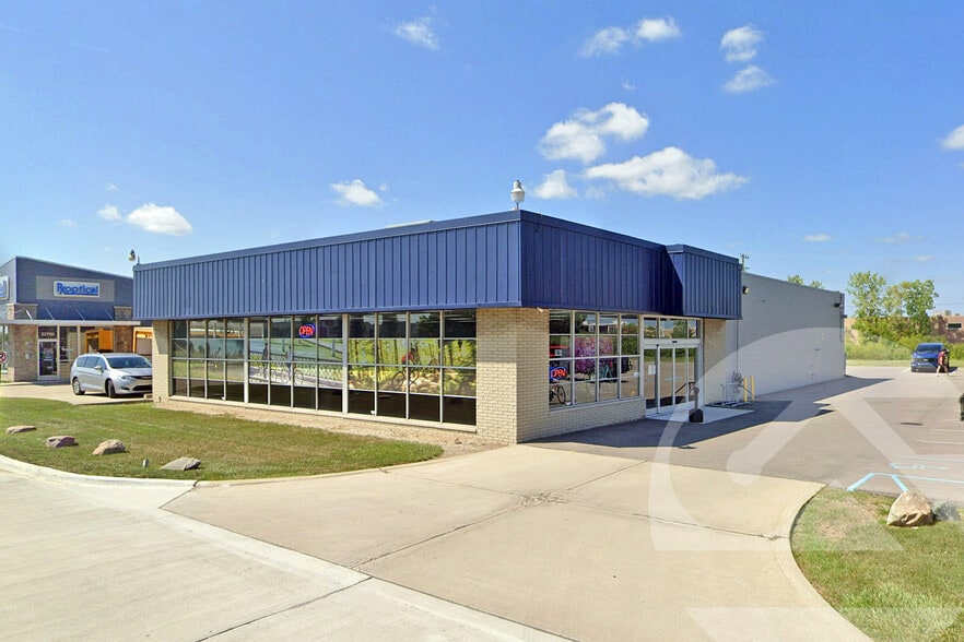 Primary Photo Of 22720 Allen Rd, Trenton Freestanding For Lease