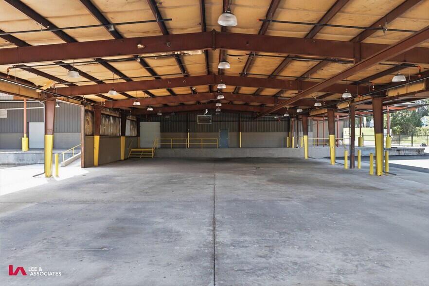 More Photos Of 1931 Rock Chapel Rd, Lithonia Warehouse For Lease