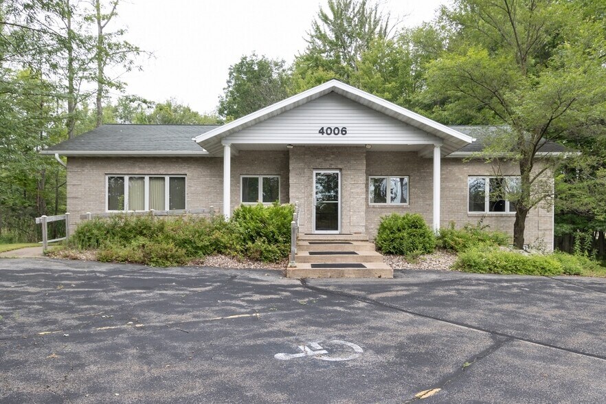More Photos Of 226126 Hummingbird Rd, Wausau Medical For Sale