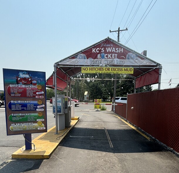 More Photos Of 865 W Bridge St, Blackfoot Carwash For Sale