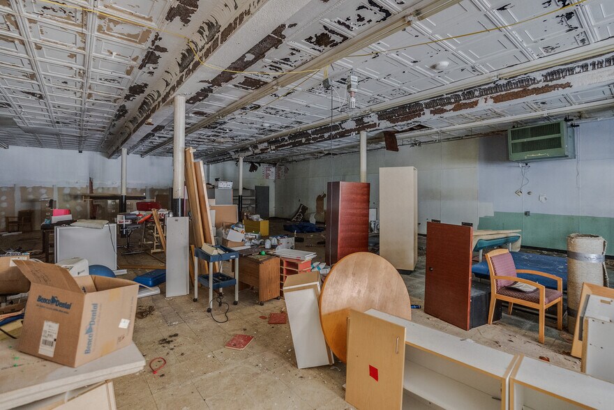 More Photos Of 567-573 Dwight St, Holyoke Storefront For Sale