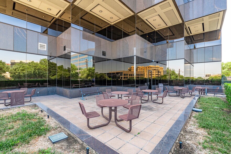 More Photos Of 10000 N Central Expy, Dallas Office Residential For Lease