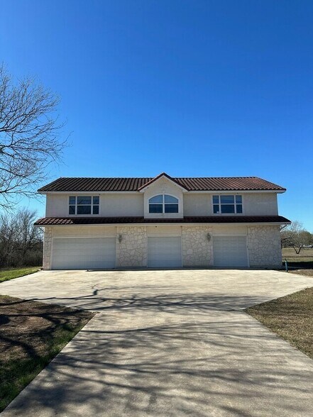 Primary Photo Of 226 FM 1343, Castroville Flex For Lease